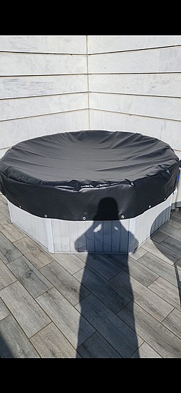 ����� ����