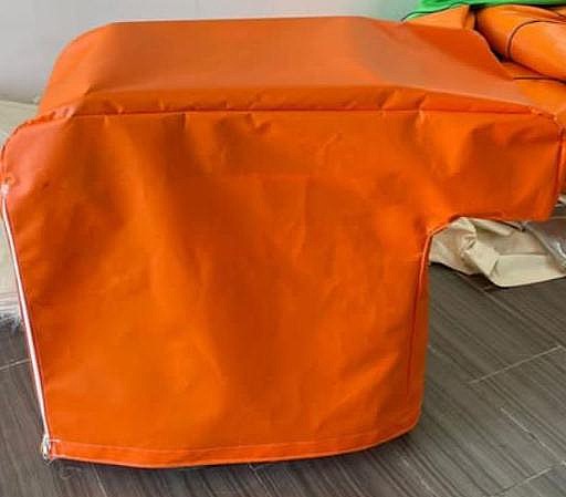 ����� ����