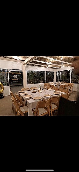 ����� ����