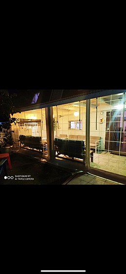 ����� ����