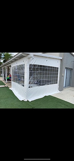 ����� ����