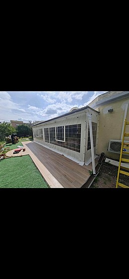 ����� ����