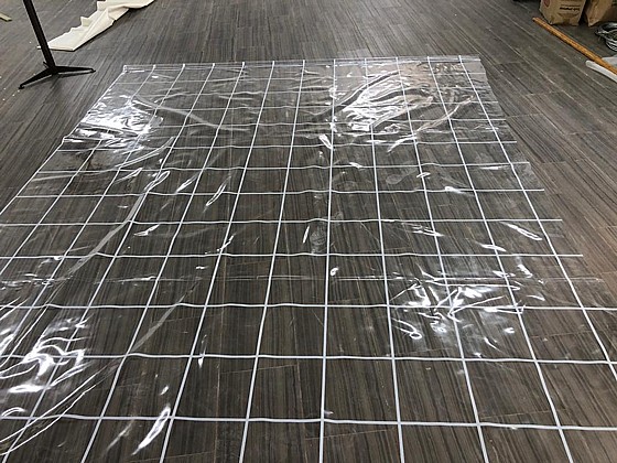 ����� ����