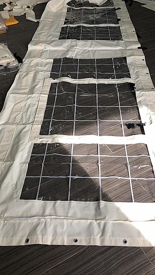 ����� ����