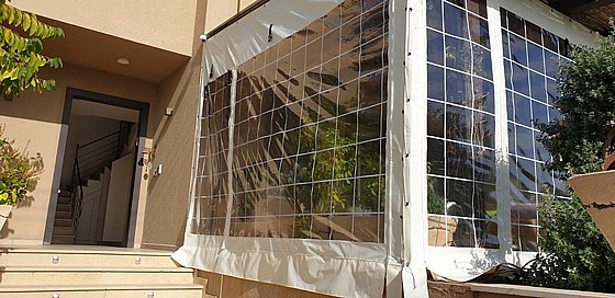 ����� ����