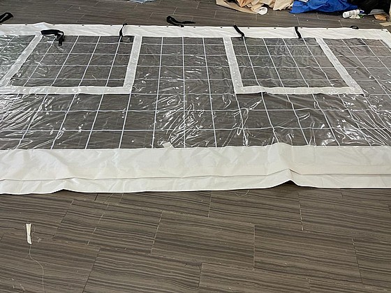 ����� ����